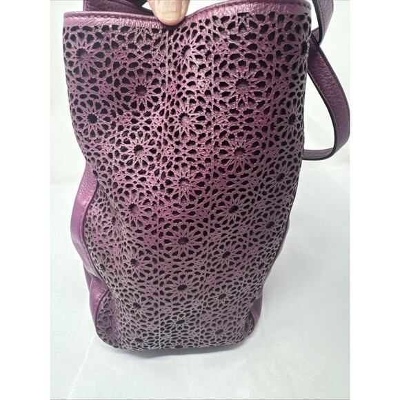 ELLIOTT LUCCA Purple Plum Lazer Pattern Cut Leather Carryall Tote Large - Picture 4 of 13